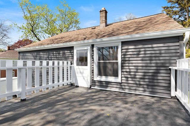 7438 Seneca ROAD, Fox Point, WI 53217