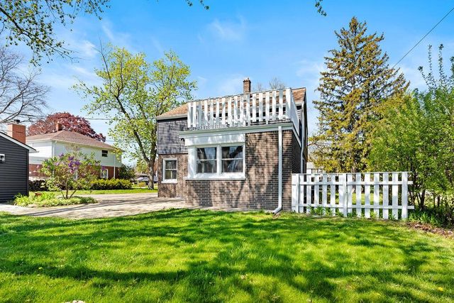 7438 Seneca ROAD, Fox Point, WI 53217