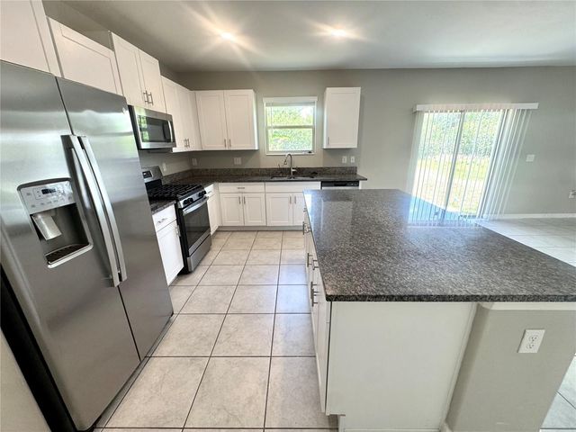 5415 AMARYLLIS GARDEN STREET, Apollo Beach, FL 33572