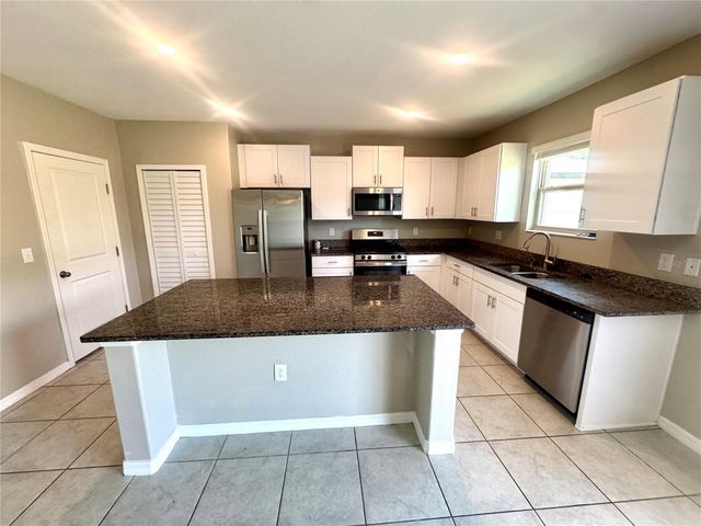 5415 AMARYLLIS GARDEN STREET, Apollo Beach, FL 33572