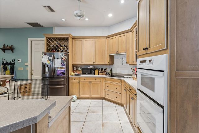 5803 SPRING LAKE DRIVE, Lakeland, FL 33811