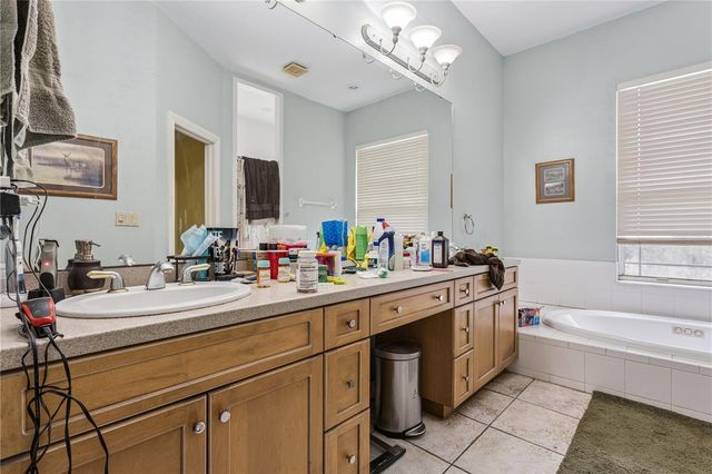 5803 SPRING LAKE DRIVE, Lakeland, FL 33811