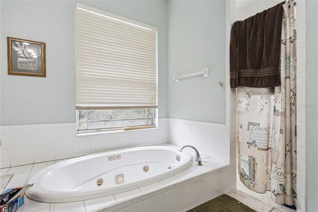 5803 SPRING LAKE DRIVE, Lakeland, FL 33811