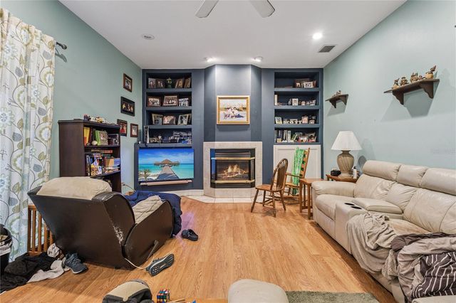 5803 SPRING LAKE DRIVE, Lakeland, FL 33811