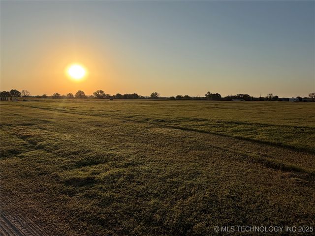 410053 E County Rd 1240, Eufaula, OK 74432