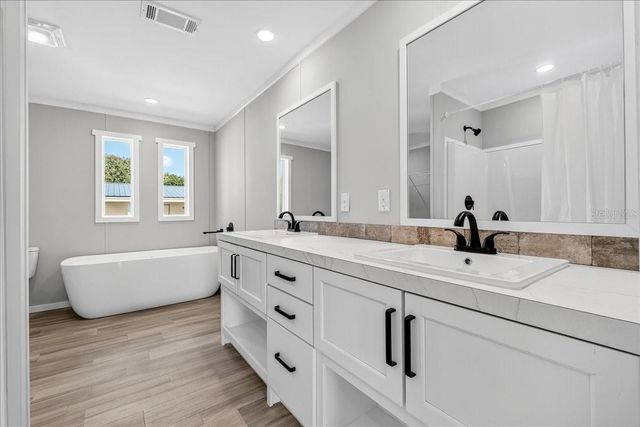 4607 OAK STREET, Fruitland Park, FL 34731