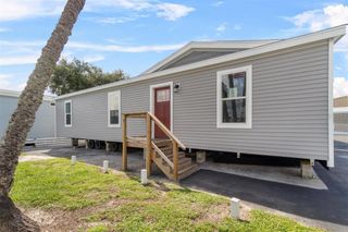 4607 OAK STREET, Fruitland Park, FL 34731
