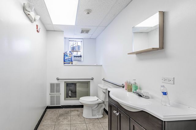 346 S Main Street 346, Lombard, IL 60148