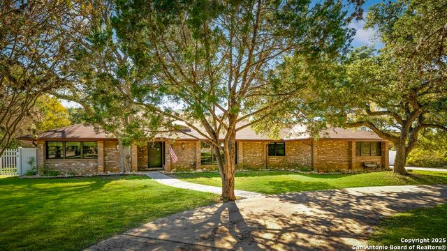 9616 Azalea Cir, San Antonio, TX 78266