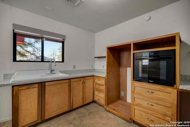 9616 Azalea Cir, San Antonio, TX 78266