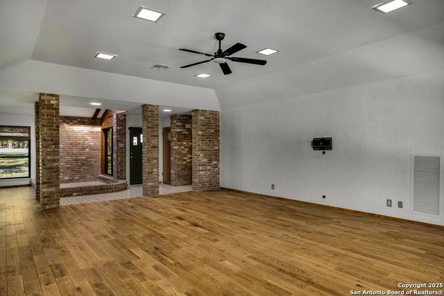 9616 Azalea Cir, San Antonio, TX 78266