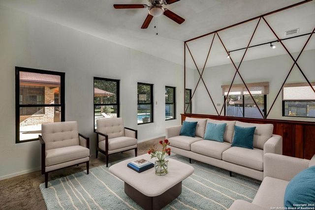 9616 Azalea Cir, San Antonio, TX 78266