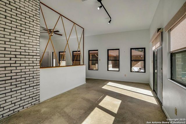 9616 Azalea Cir, San Antonio, TX 78266