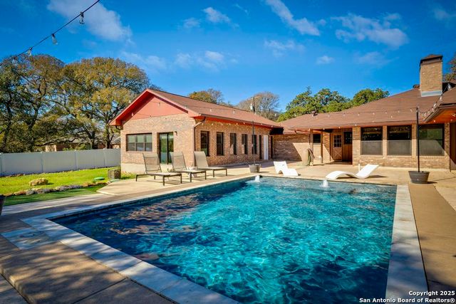 9616 Azalea Cir, San Antonio, TX 78266