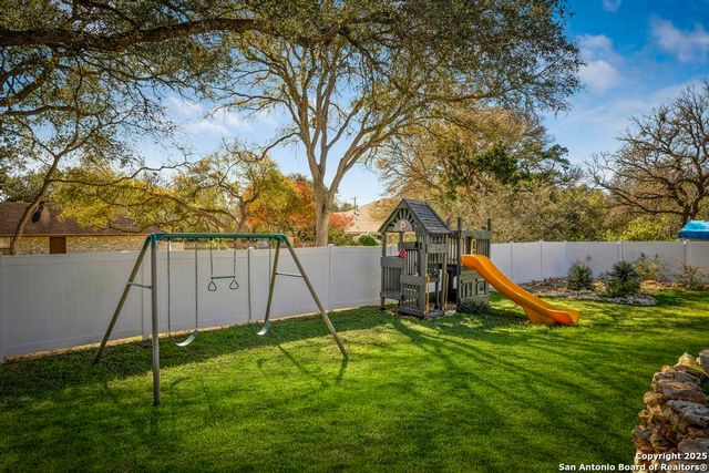 9616 Azalea Cir, San Antonio, TX 78266