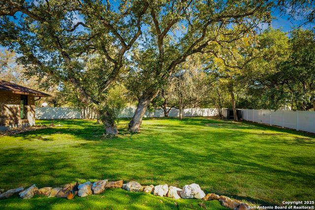 9616 Azalea Cir, San Antonio, TX 78266