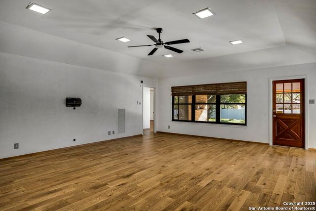 9616 Azalea Cir, San Antonio, TX 78266