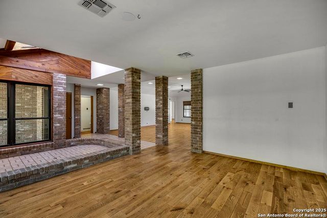 9616 Azalea Cir, San Antonio, TX 78266