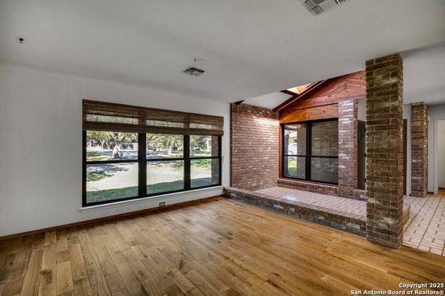 9616 Azalea Cir, San Antonio, TX 78266