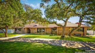 9616 Azalea Cir, San Antonio, TX 78266