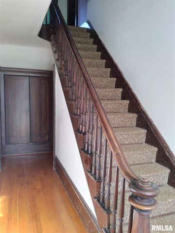 1018 8TH Avenue, Fulton, IL 61252