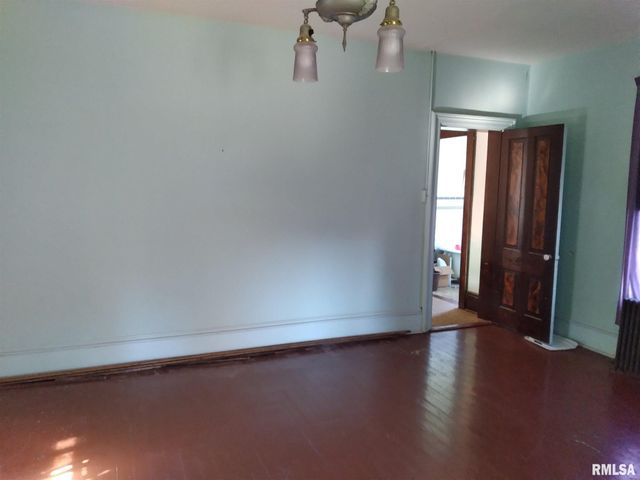 1018 8TH Avenue, Fulton, IL 61252