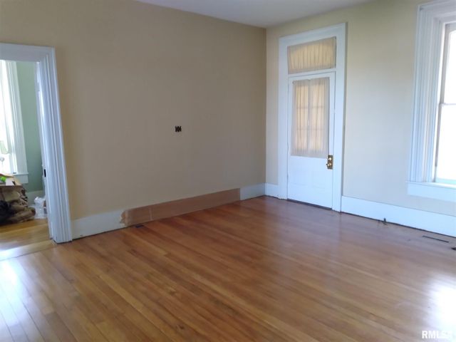 1018 8TH Avenue, Fulton, IL 61252