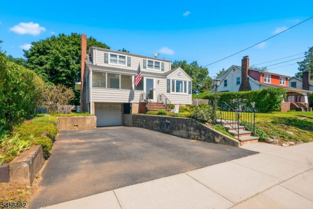71 Schuyler Ave, Pompton Lakes Boro, NJ 07442 — photo 2