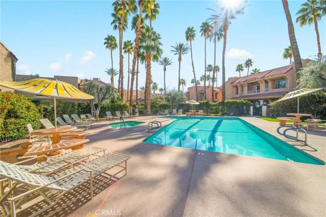 2700 Lawrence Crossley 4, Palm Springs, CA 92264