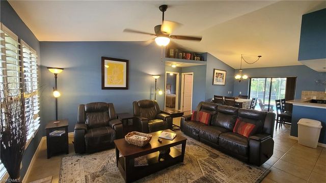 1929 NE 2nd TER, Cape Coral, FL 33909
