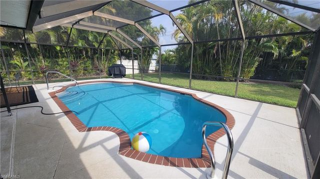1929 NE 2nd TER, Cape Coral, FL 33909