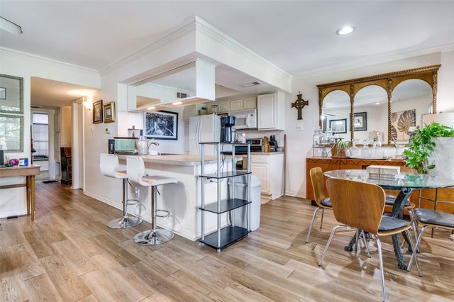 2505 Wedglea Drive 223, Dallas, TX 75211