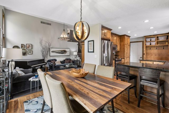 3882 Mersey Way, Eagan, MN 55123