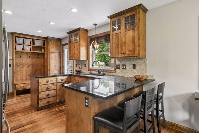 3882 Mersey Way, Eagan, MN 55123