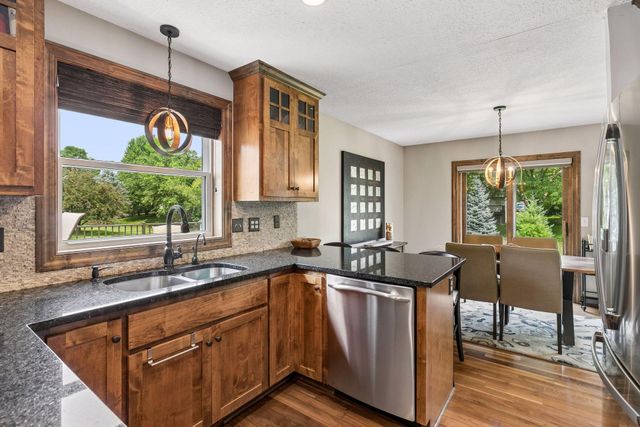 3882 Mersey Way, Eagan, MN 55123