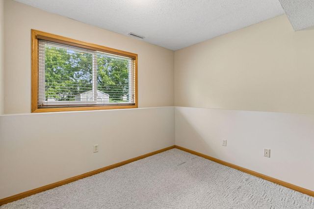 3882 Mersey Way, Eagan, MN 55123