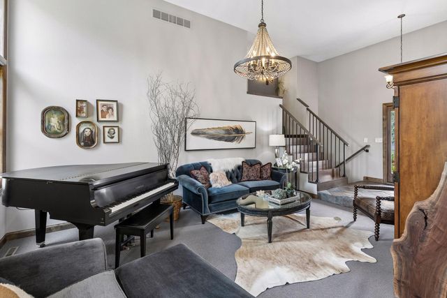 3882 Mersey Way, Eagan, MN 55123