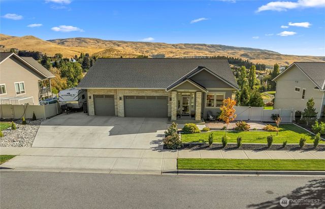 3525 Dianna Way, Wenatchee, WA 98801