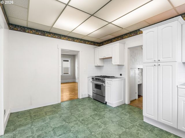 7328 N PORTSMOUTH Ave, Portland, OR 97203