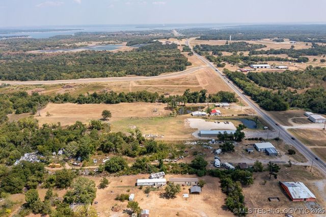 1722 Highway 70 E, Kingston, OK 73439