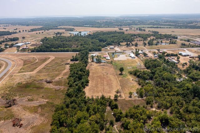 1722 Highway 70 E, Kingston, OK 73439