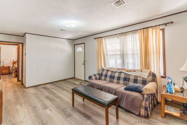 1722 Highway 70 E, Kingston, OK 73439