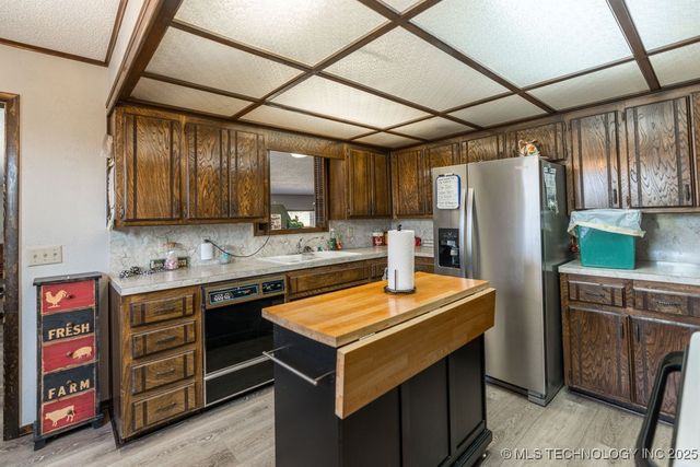 1722 Highway 70 E, Kingston, OK 73439