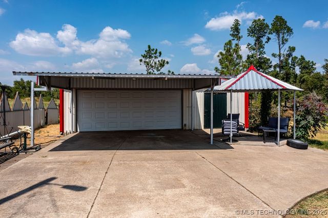 1722 Highway 70 E, Kingston, OK 73439