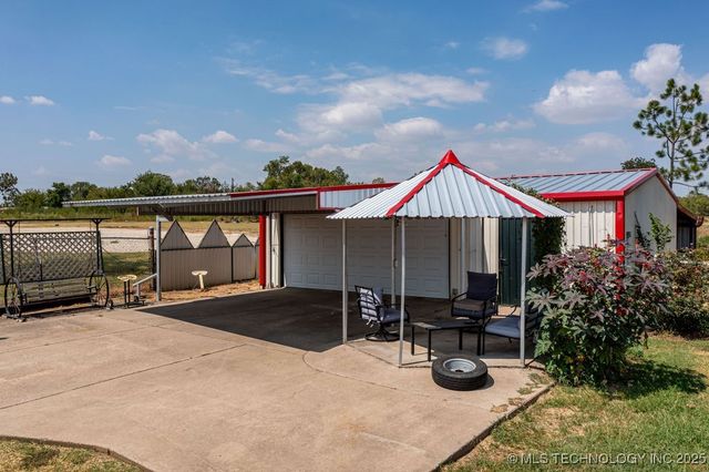 1722 Highway 70 E, Kingston, OK 73439