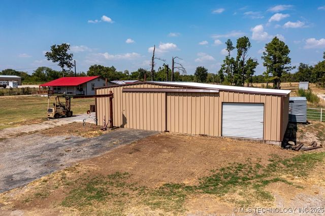 1722 Highway 70 E, Kingston, OK 73439