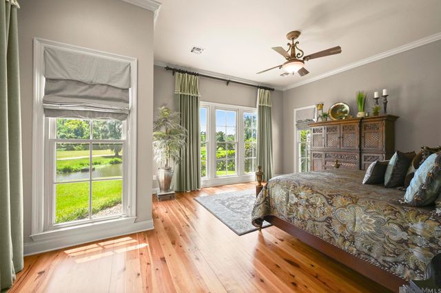 18828 Bella Vista Ct, Baton Rouge, LA 70809