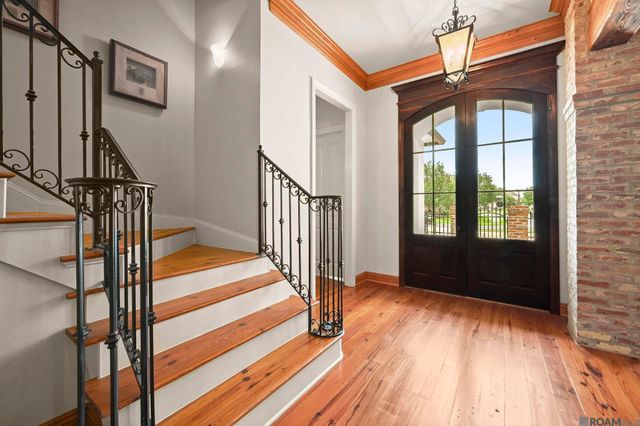18828 Bella Vista Ct, Baton Rouge, LA 70809