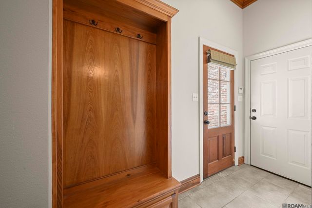 18828 Bella Vista Ct, Baton Rouge, LA 70809