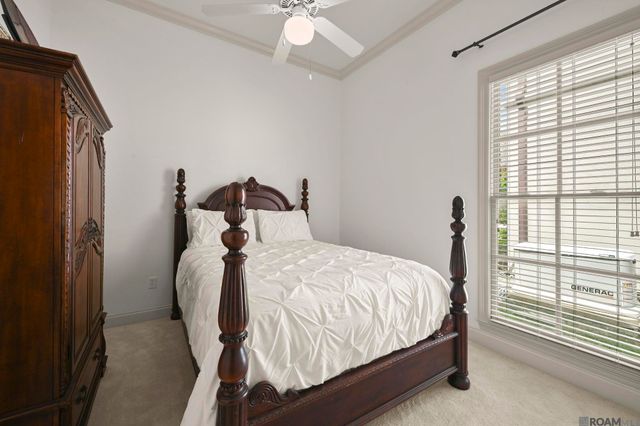 18828 Bella Vista Ct, Baton Rouge, LA 70809